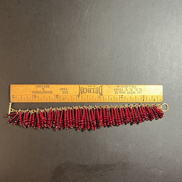 CAROLEE ⚜️ Gorgeous Red Crystals Toggle Bracelet - Picture 6 of 6